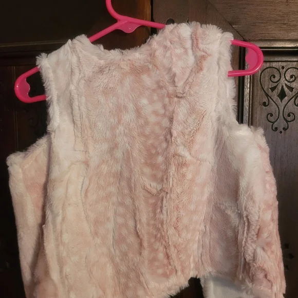 EUC girls deer minky print vest in light pink size 3T. - Picture 2 of 2